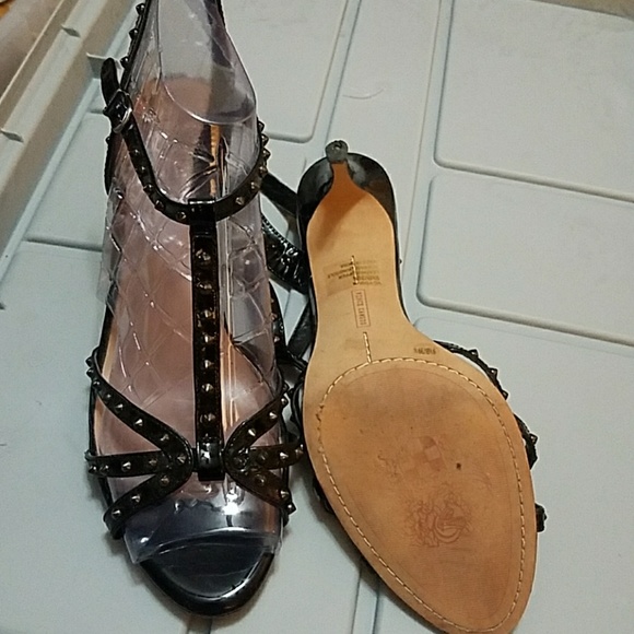 Sandals - Picture 2 of 3