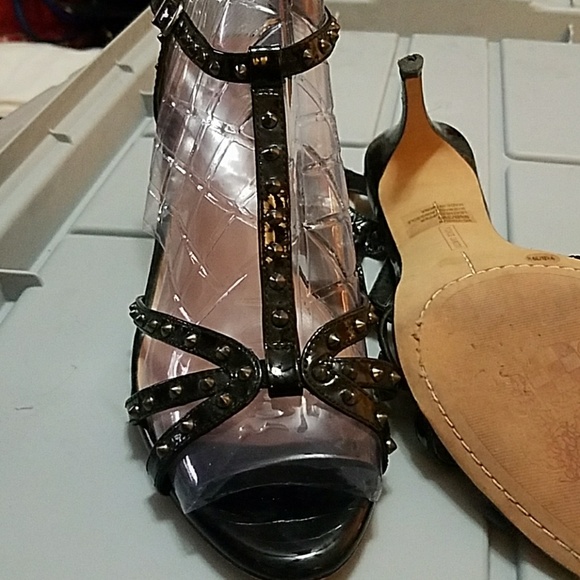 Sandals - Picture 3 of 3