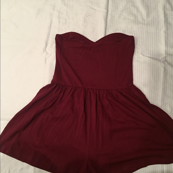 NWT Asos maroon sweetheart neckline romper - Picture 4 of 4