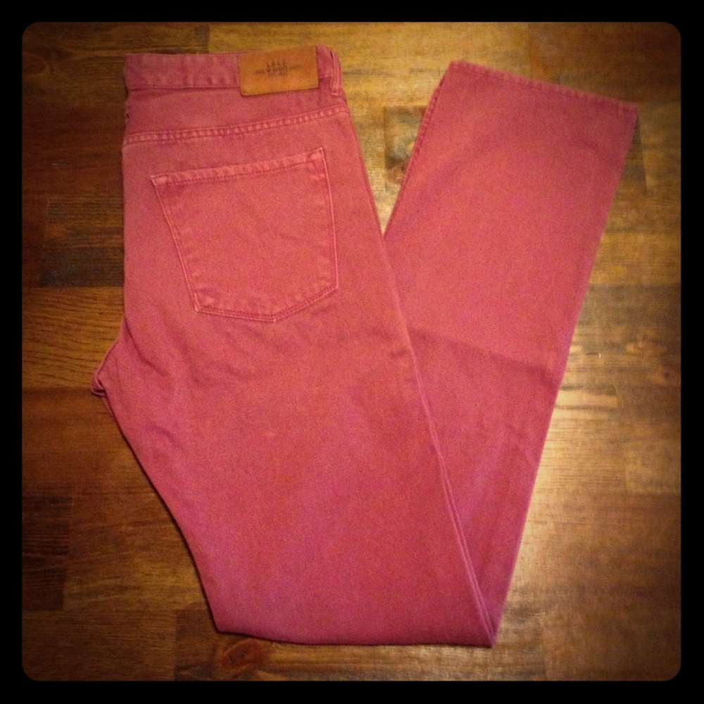 PLUM 👖