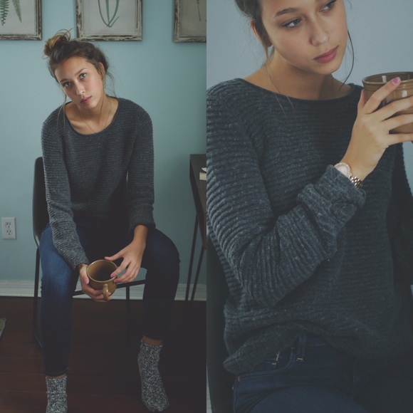 SOLD Nurture Long Sleeve Sweater Size Medium - Picture 3 of 6