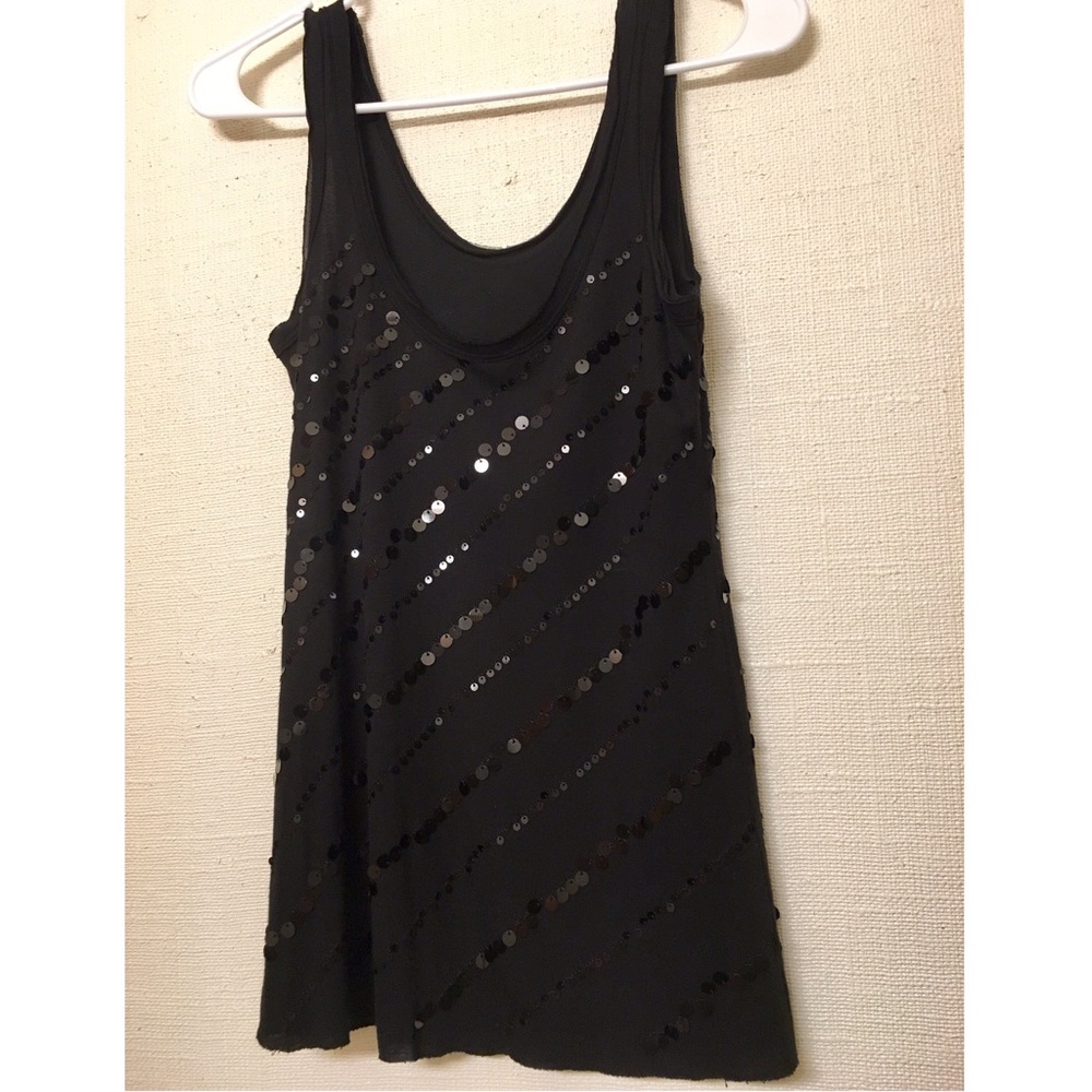 📍📍SOLD📍📍Guess Sequin Top Tank Holiday Party