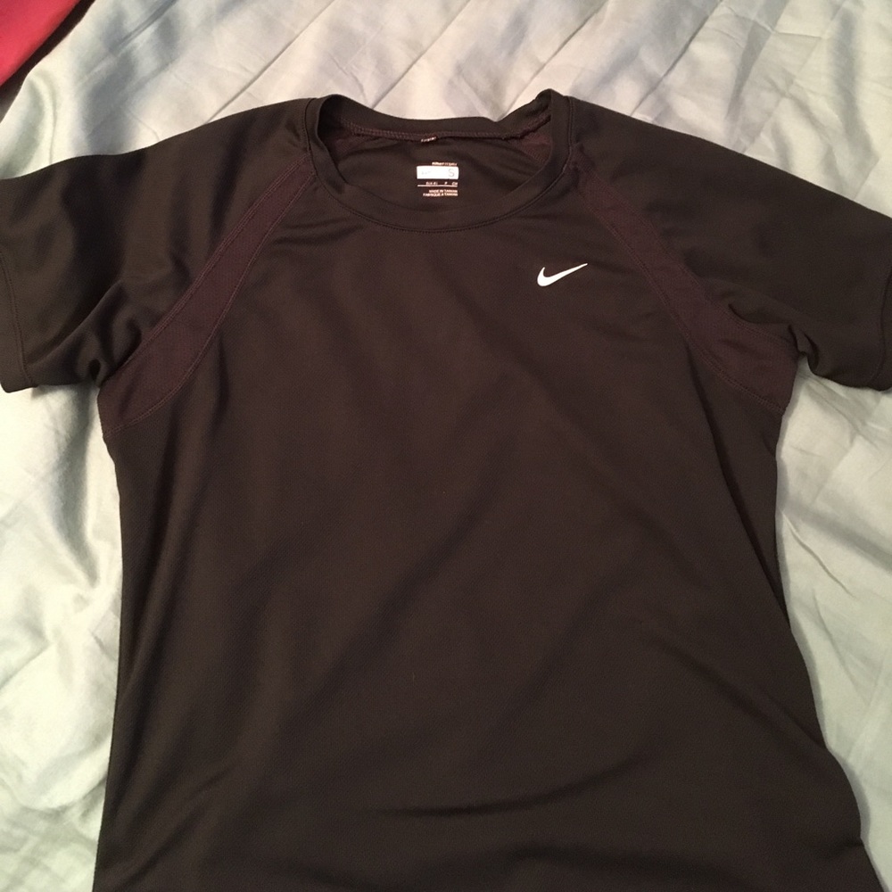 Nike top