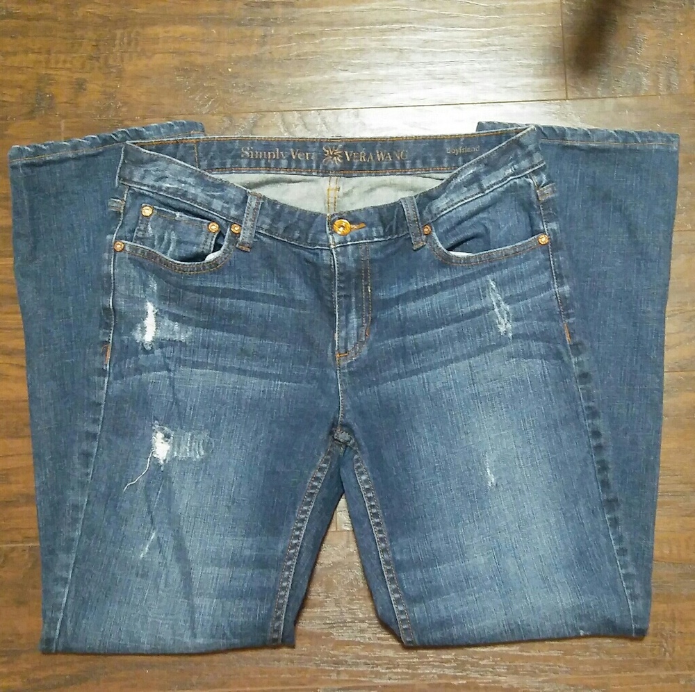 Like new distressed jeans - Simply Vera