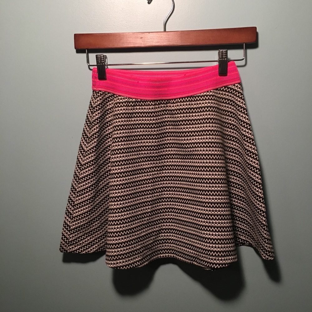 Black and white print skirt