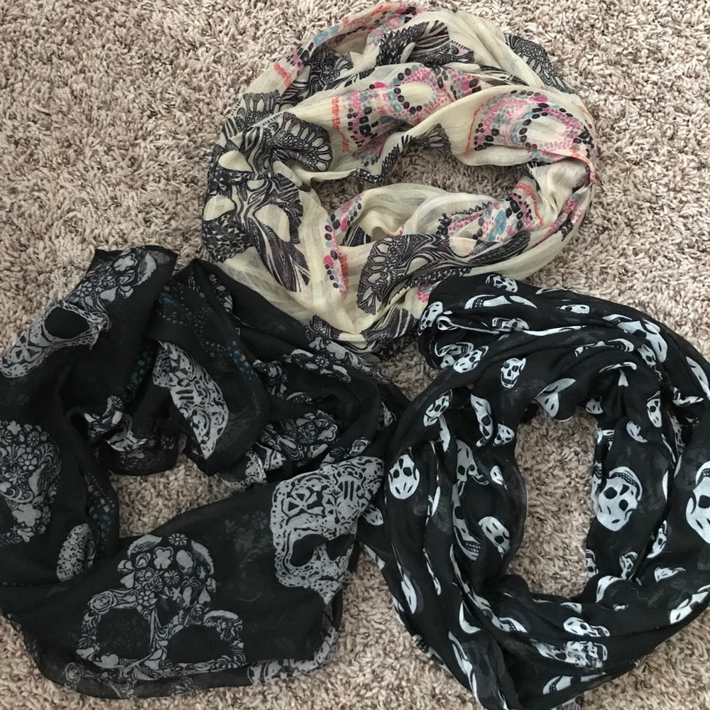 💗 THREE SKULL SCARF BUNDLE
