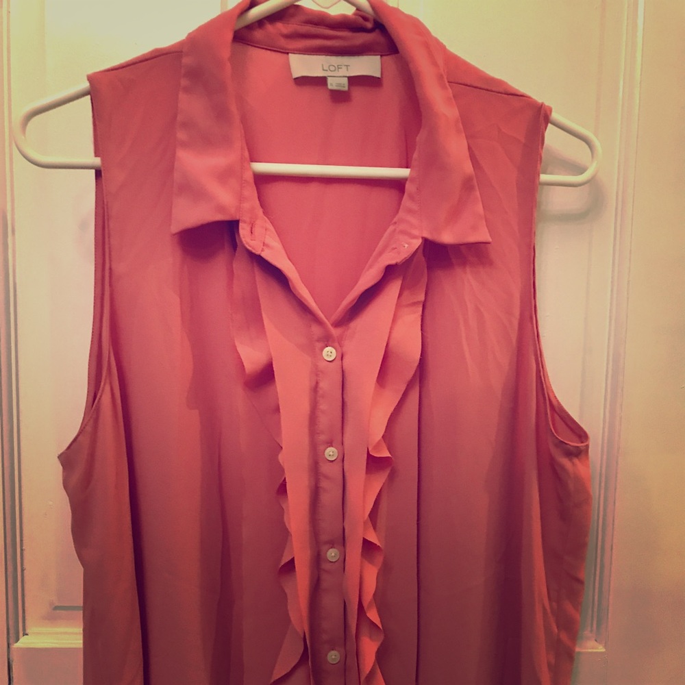 LOFT Ruffle Button Down Blouse 🌸🌸🌸🌷🌷