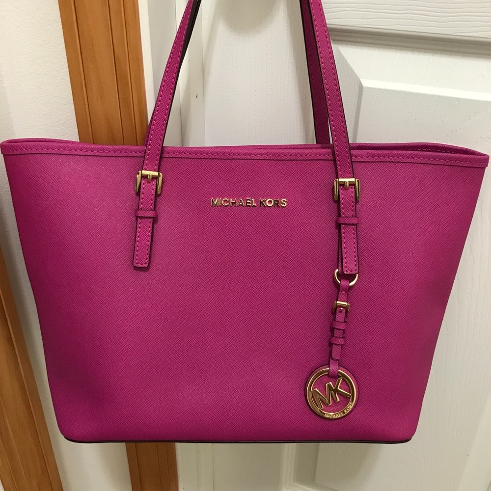 FINAL MICHAEL KORS RASPBERRY SAFFIANO LEATHER TOTE