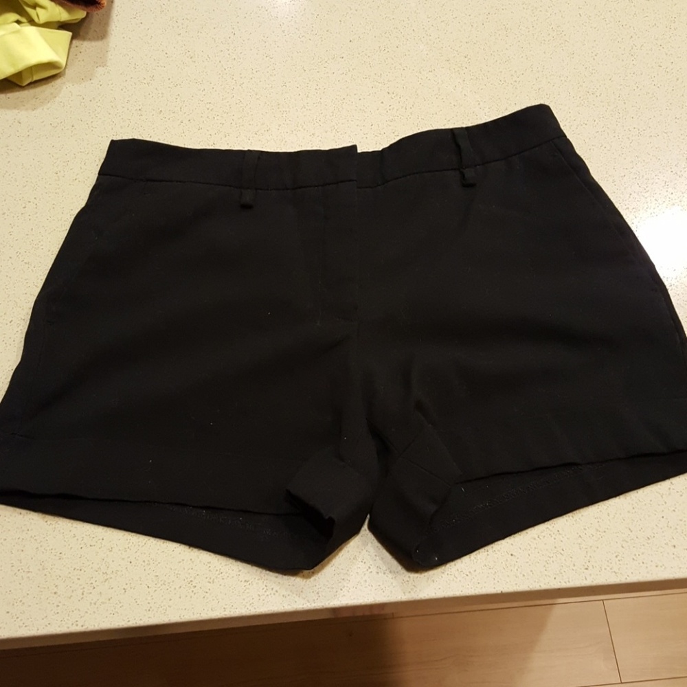 Cute black classic shorts 💖