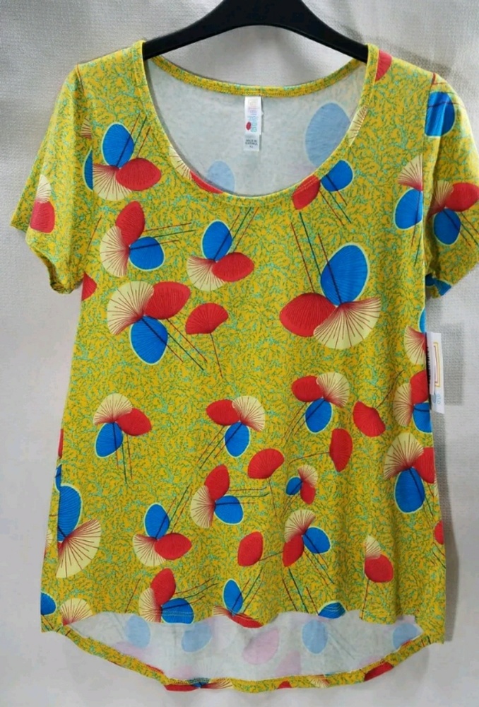 Lularoe Shirt multi-colored. Size XS