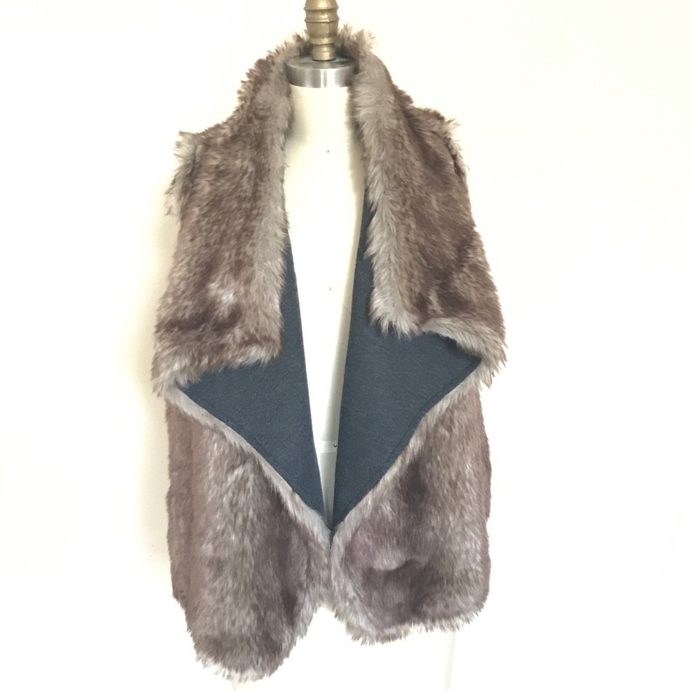 🍁🍂 SOFT LUSCIOUS FAUX FUR VEST  🍂🍁