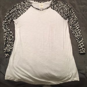 White/leopard PINK tee