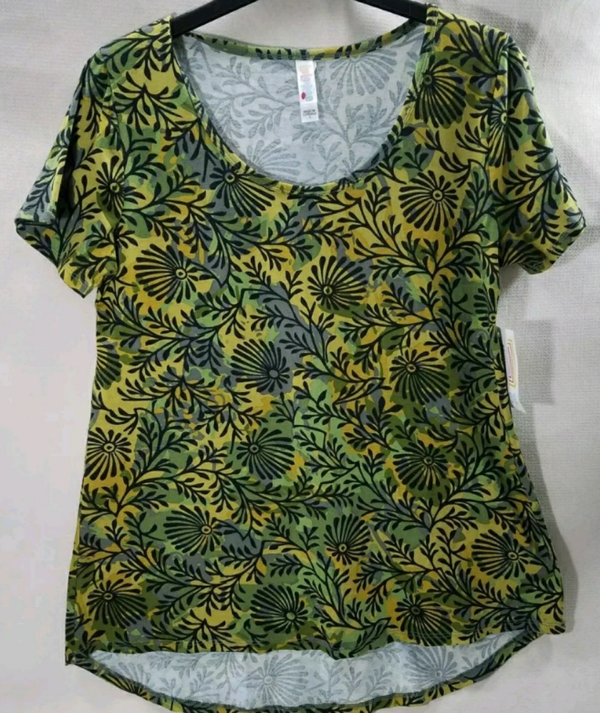 Lularoe Shirt Soft Geometric print. Size S