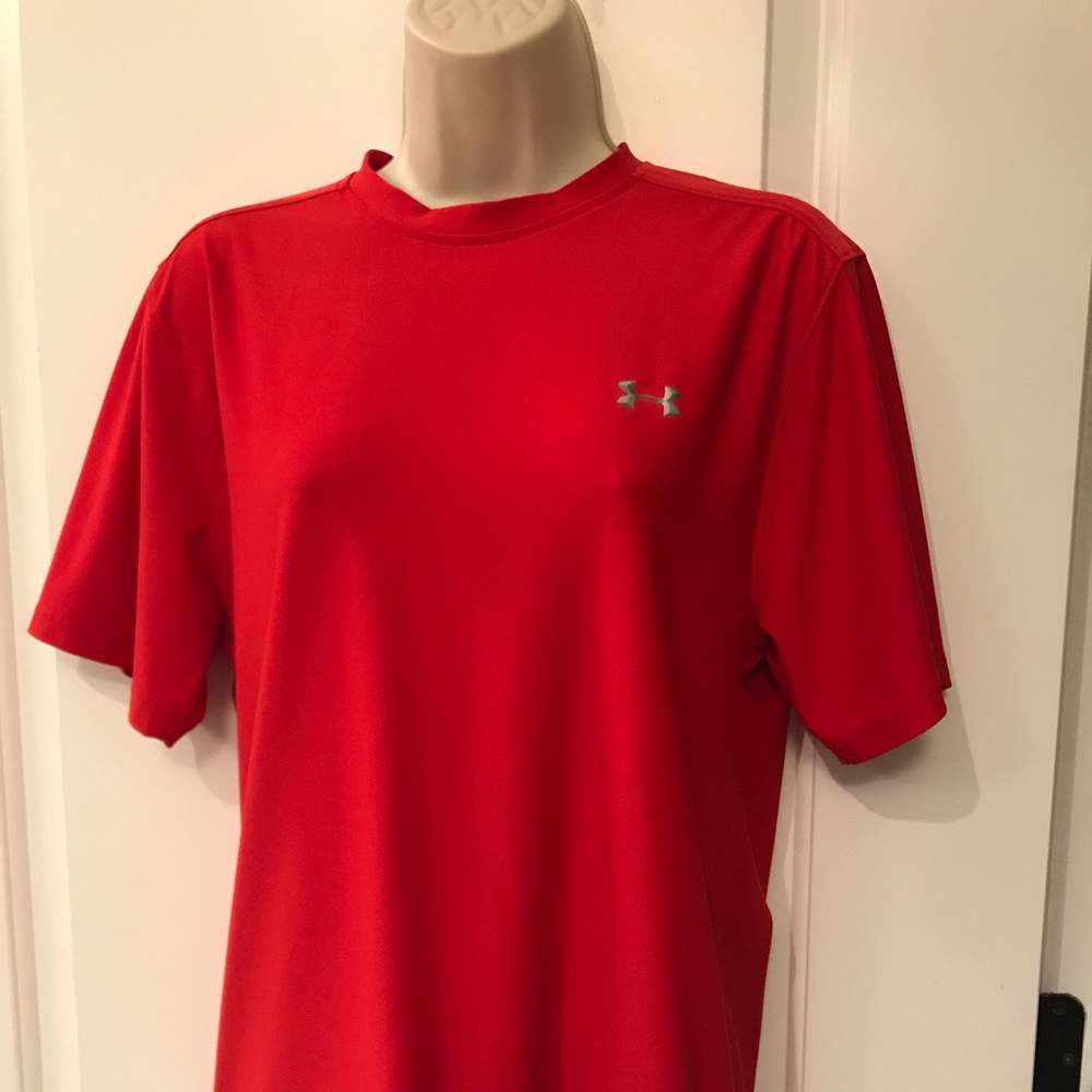 Under Armour Men's T-Shirt.  Small