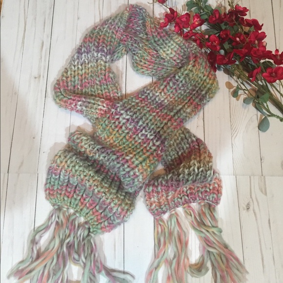 🌸🌸NY&CO Winter Scarf🌸🌸 - Picture 1 of 5