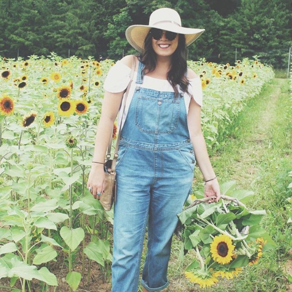 Meet your Posher, Lauren