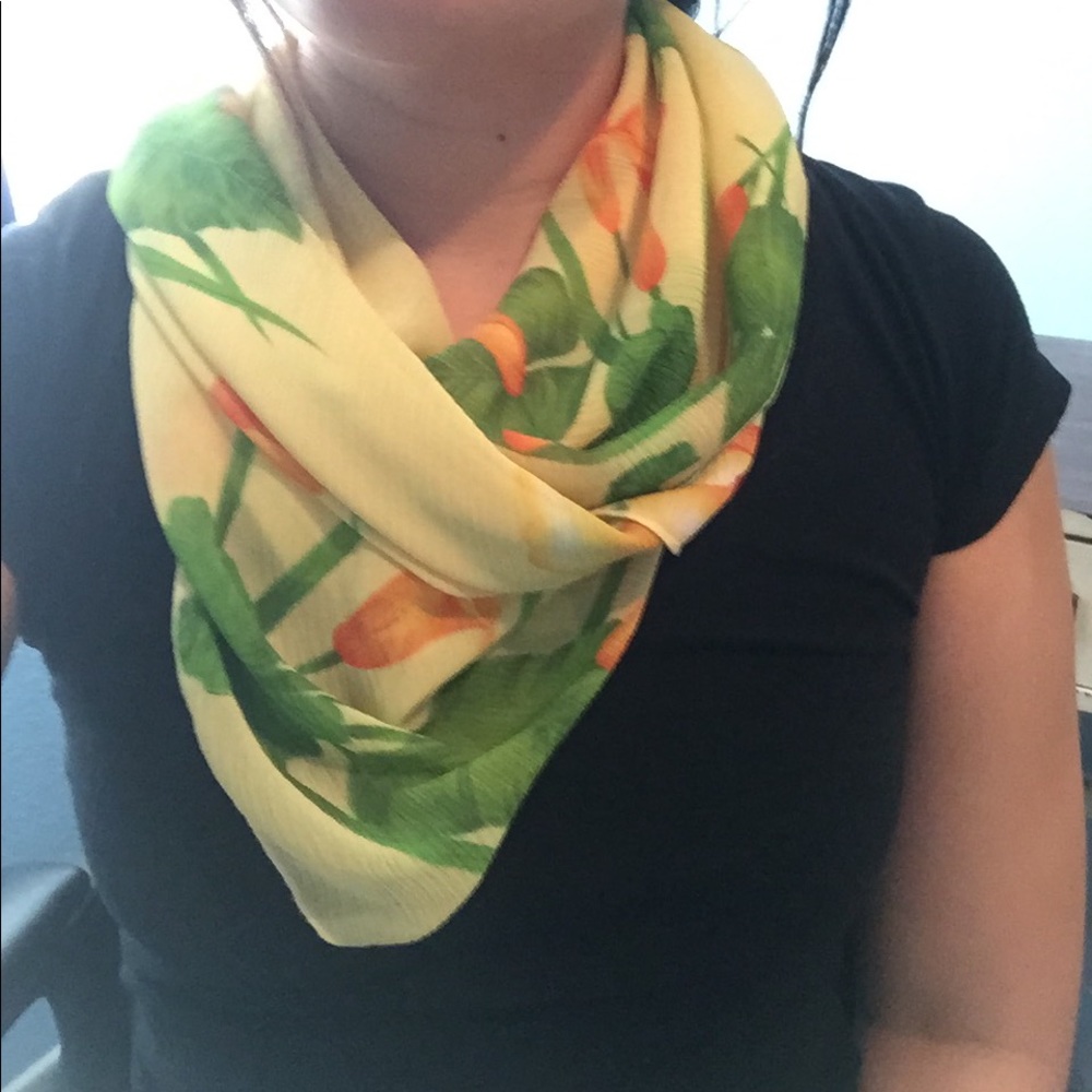 Scarves - Picture 6 of 8