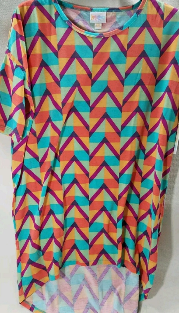 Lularoe Shirt Soft Geometric print. Size XXS