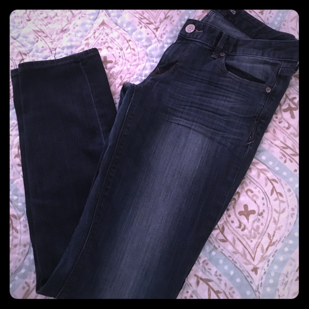 Women's Express jeans. Size 6R.