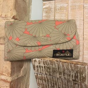 KAVU Wallet - great used condition!