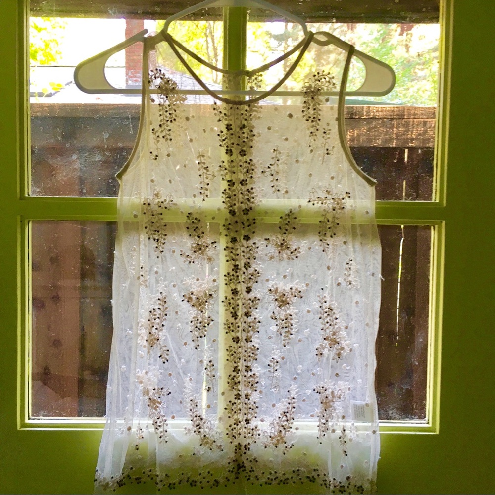 🌷 Sheer Beaded Beautiful Top