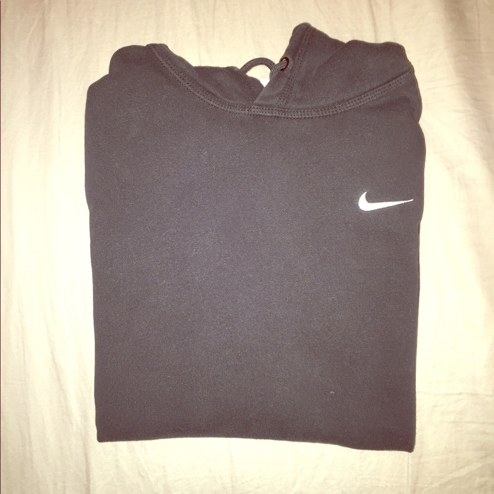 BLACK NIKE HOODIE