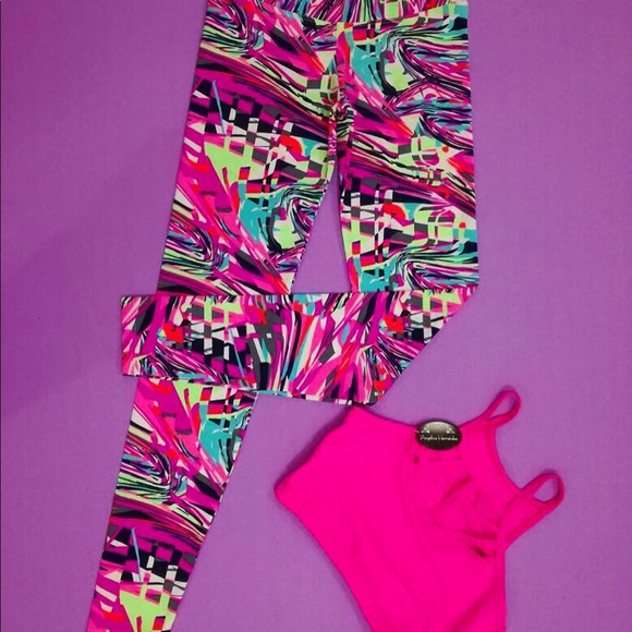 Pink pattern Colombian leggings - Picture 2 of 3