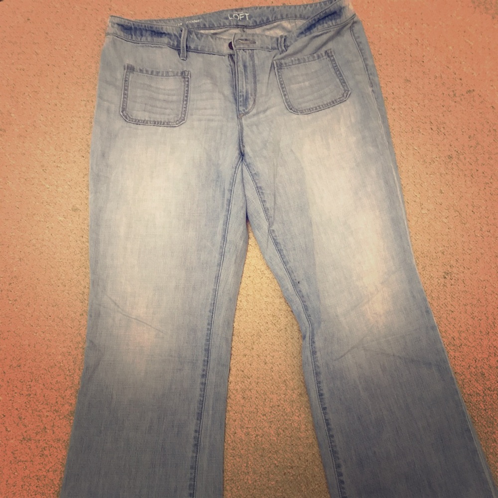 LOFT Size 14 Modern Flare Jeans 💙👖👖