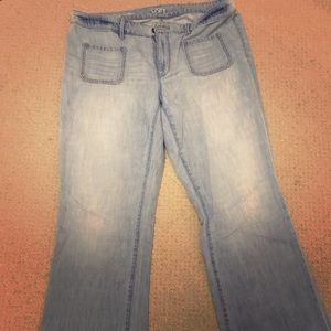 LOFT Size 14 Modern Flare Jeans 💙👖👖