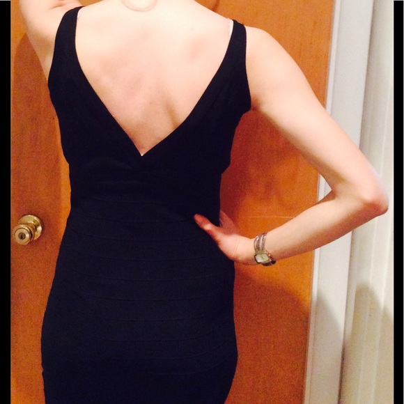 The Perfect Black Dress 🖤 Made is Italy 🇮🇹 - Picture 2 of 3