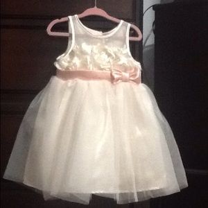 Toddler girls 2T dress by Cherokee Toddler girls 2T dress by Cherokee