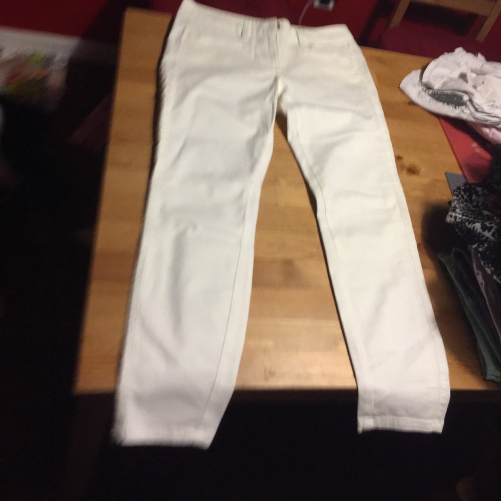 White loft pants