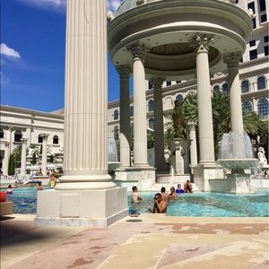 Meet your Posher, Hieu