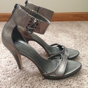 Jessica Simpson Pewter Gray Ankle Strap Size 7