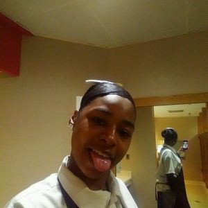 Meet your Posher, Yolanda