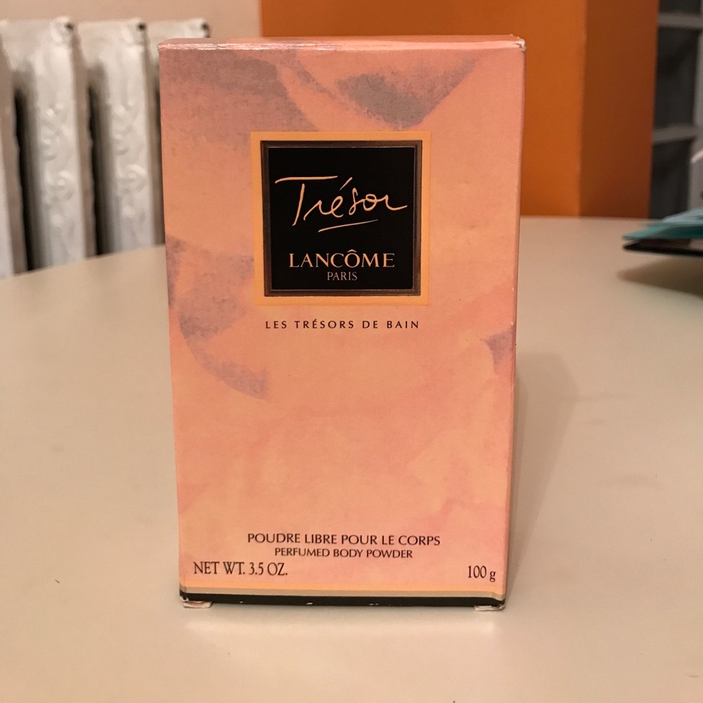 Lancome Paris Tresor Perfumed Body Powder 3.5oz
