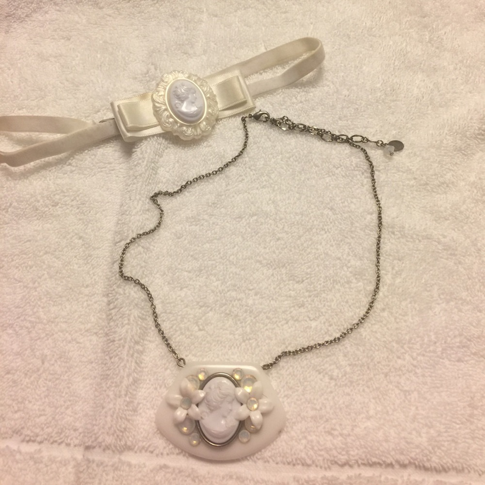 Tarina Tarantino Jewelry set