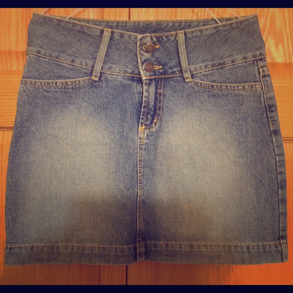 Mini Jean Skirt 💙
