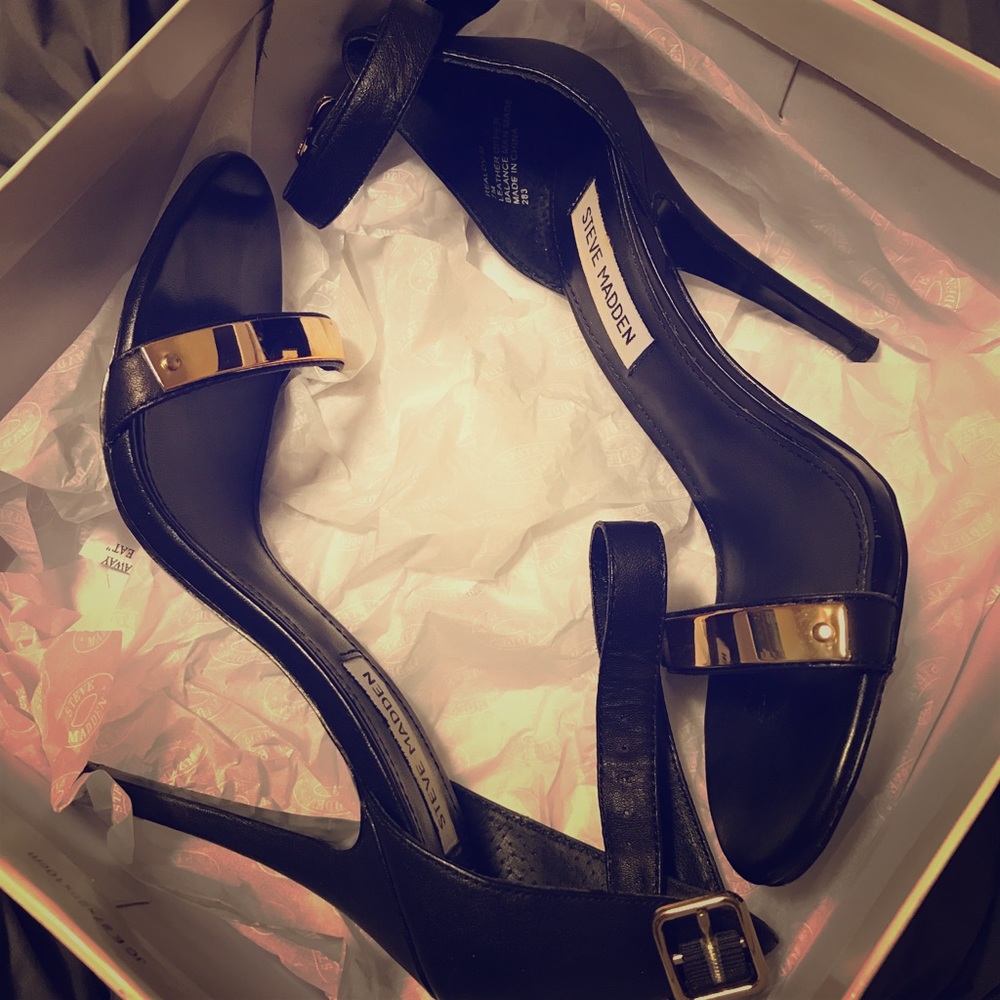 Worn once! Steve Madden Realove pumps