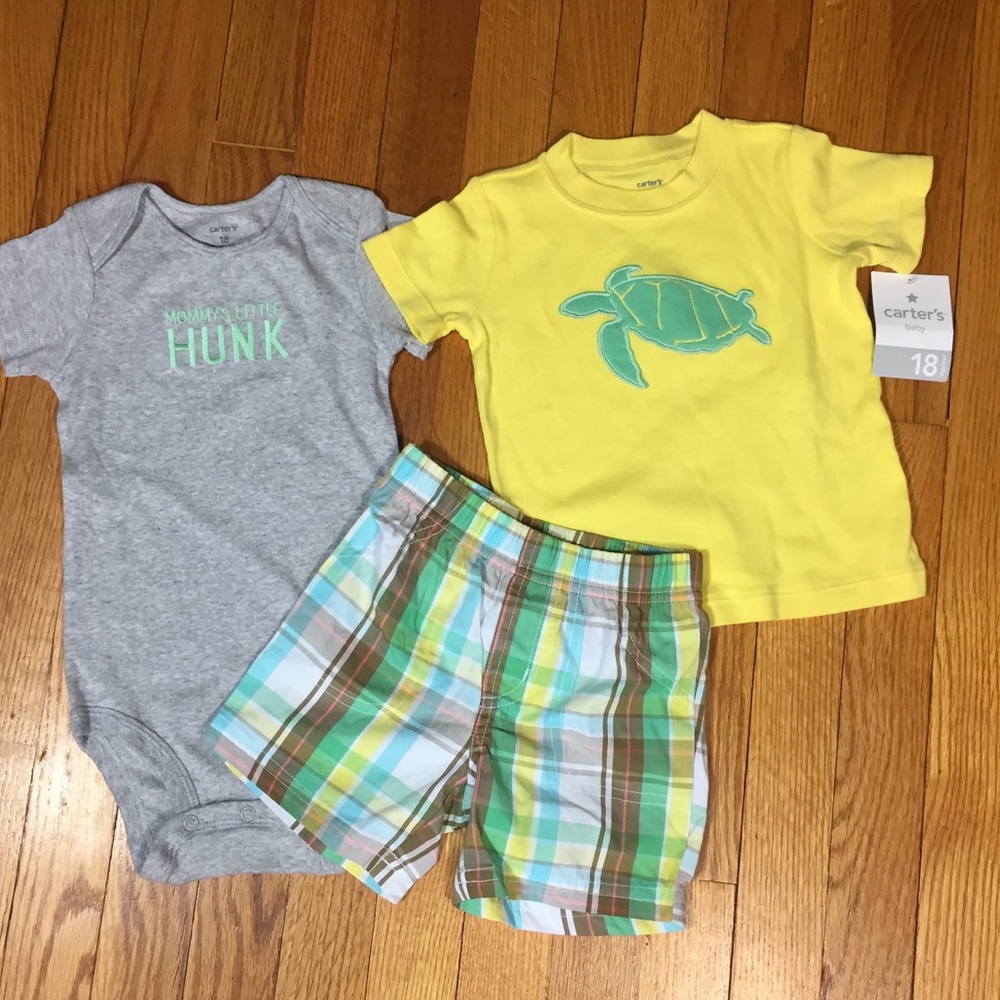 Carter's, NWT3-Piece "Mommy's Little Hunk" Outfit