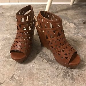 Madden Girl Wedges