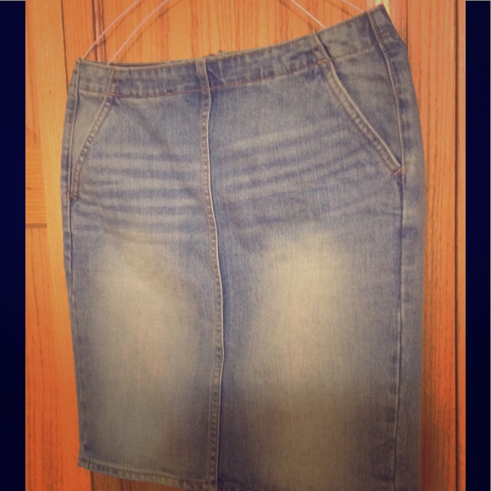 Gap Pencil Jean Skirt 💙💙💙