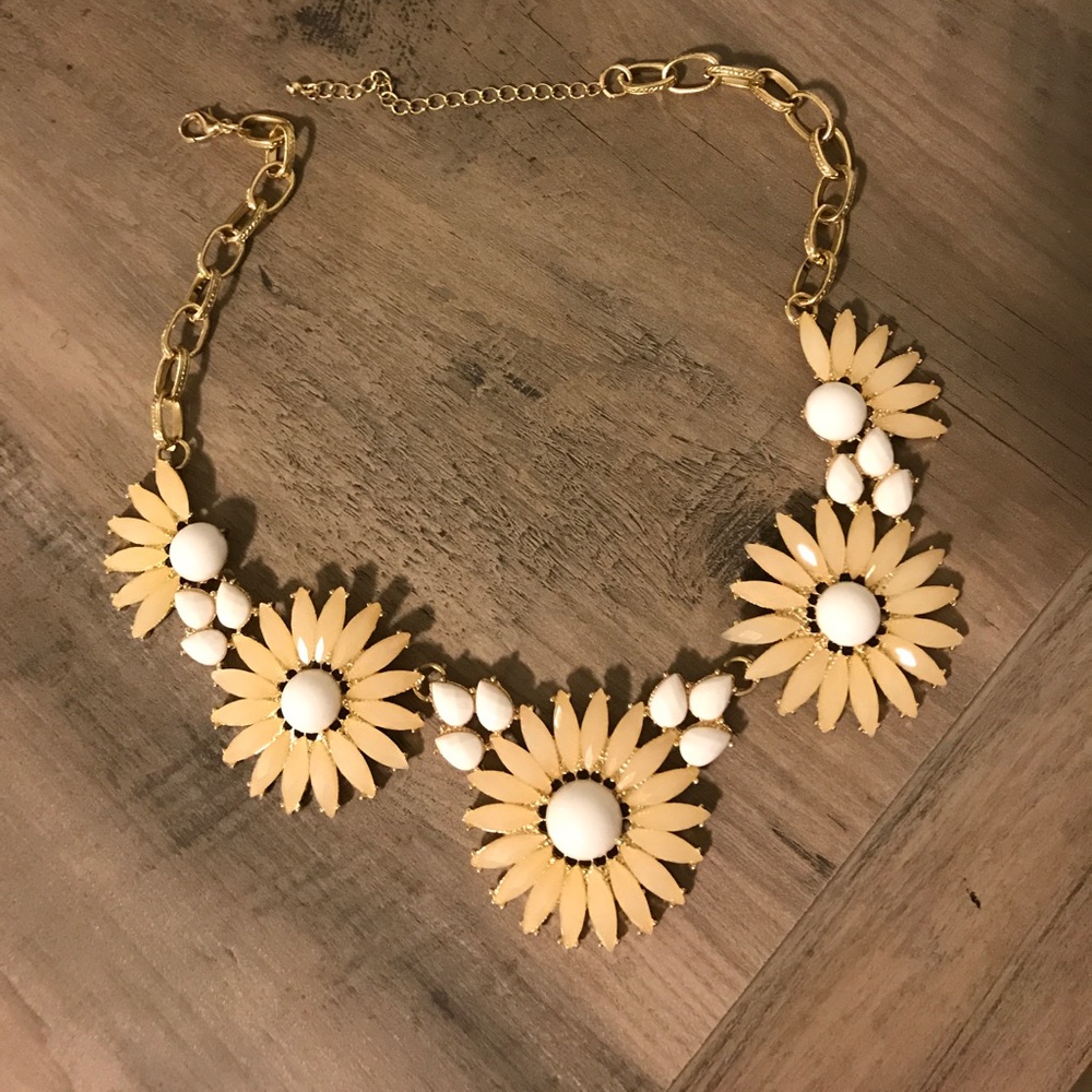 Floral necklace