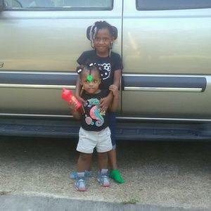 Meet your Posher, Yolanda