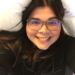 Meet your Posher, Laura