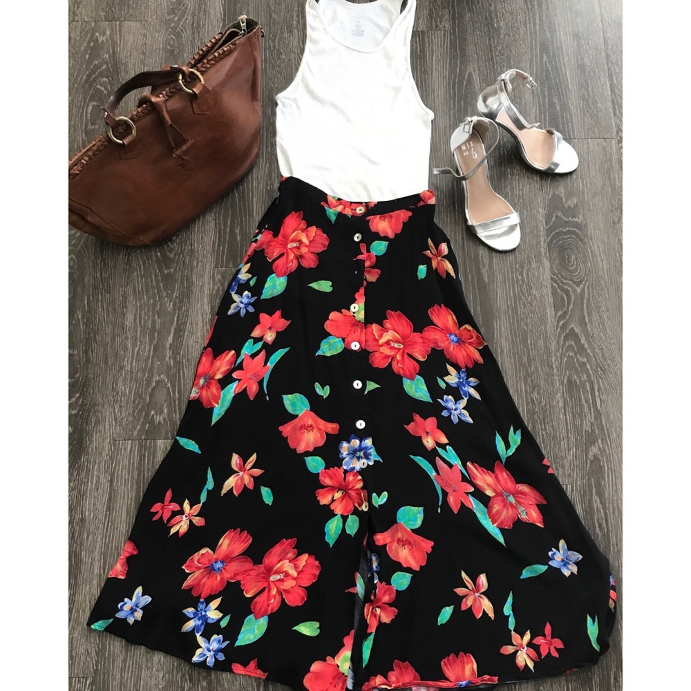 💃🏻 🌺VINTAGE FLORAL BUTTON UP MAXI SKIRT🌺💃🏻