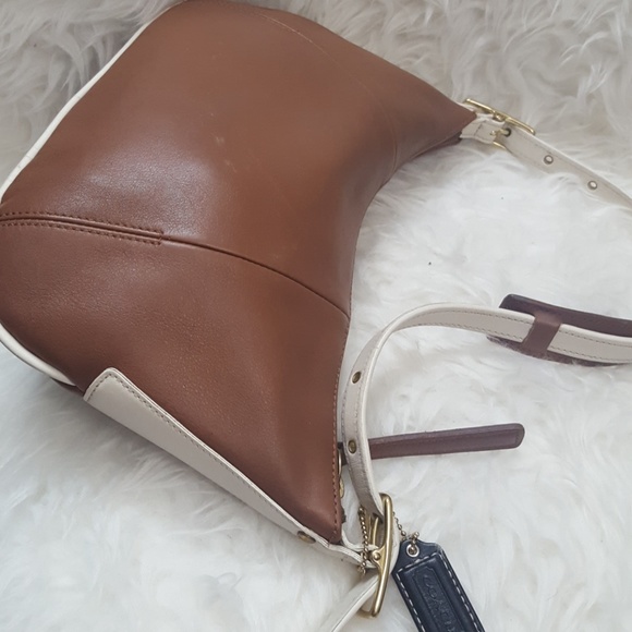 Coach Luxury Leather Purse - Picture 6 of 9