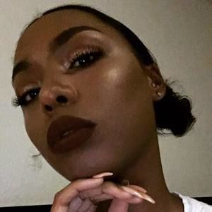 Meet your Posher, Rae