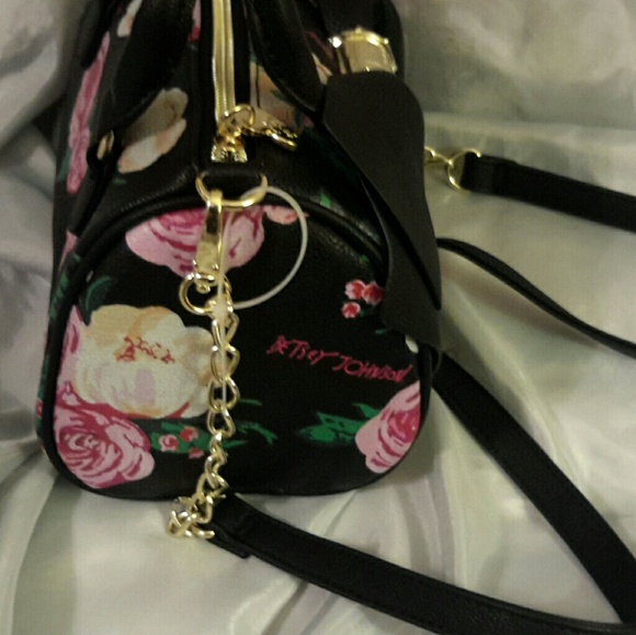 Hold Betsey johnson  mini xbody bownanza NWT - Picture 2 of 5