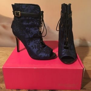 Shoedazzle "Shishi"